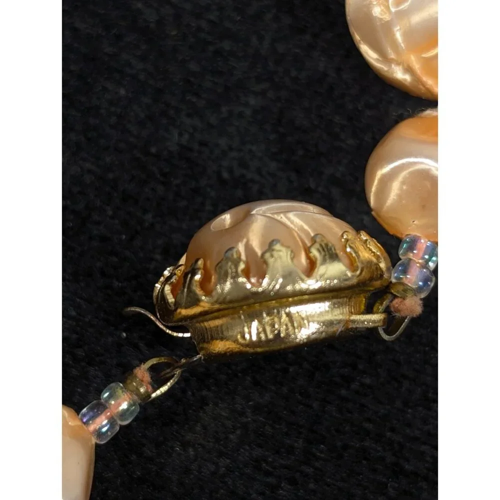 VTG Japan‎ Peach Carved Style Plastic Pearlized Round Bead Necklace Chunky Mid